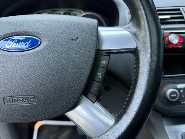 ford-c-max-diesel-2009-big-15