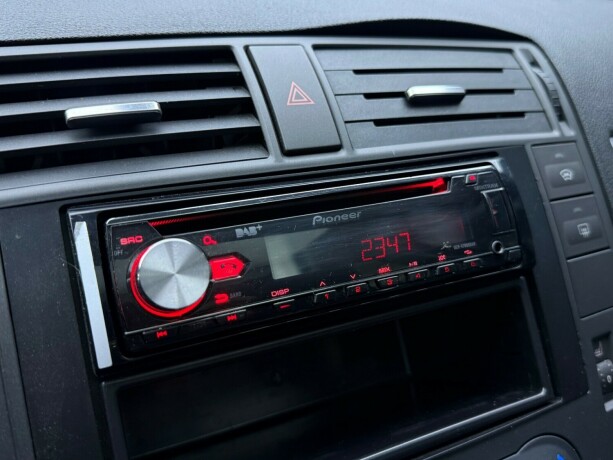 ford-c-max-diesel-2009-big-17