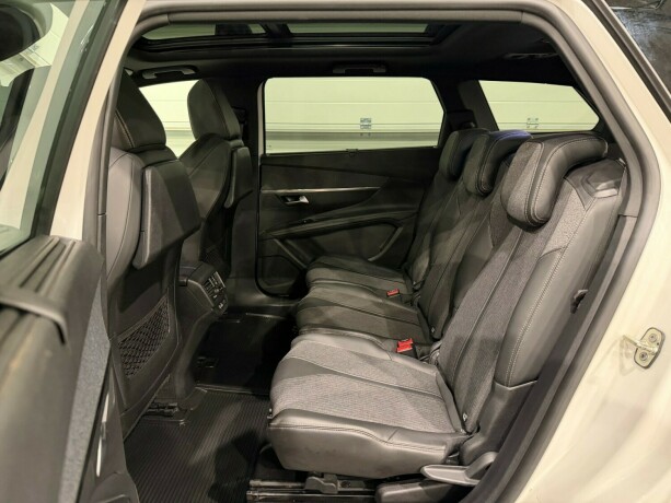 peugeot-5008-diesel-2018-big-10