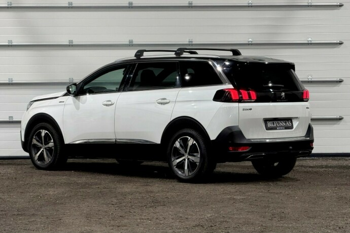 peugeot-5008-diesel-2018-big-3