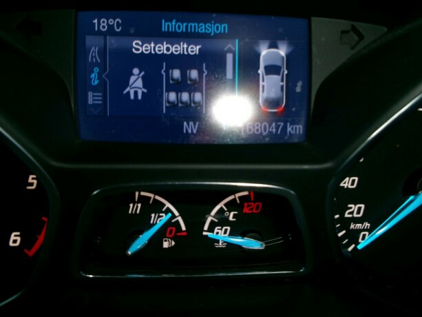 ford-kuga-diesel-2013-big-10