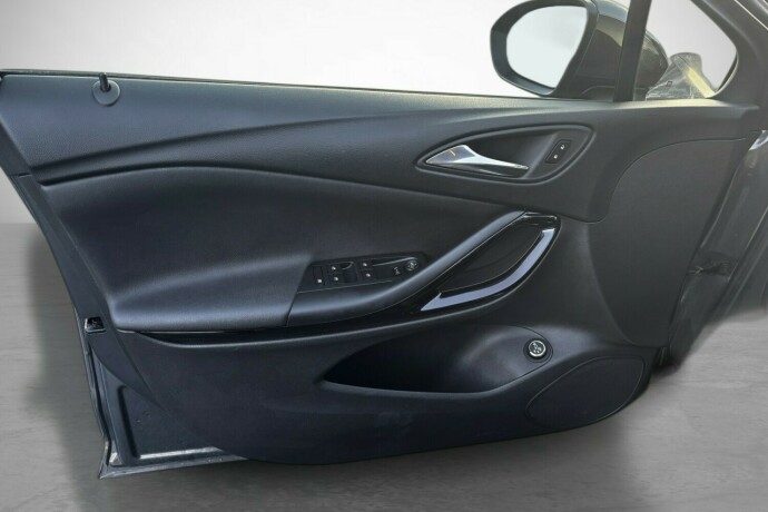 opel-astra-bensin-2016-big-11