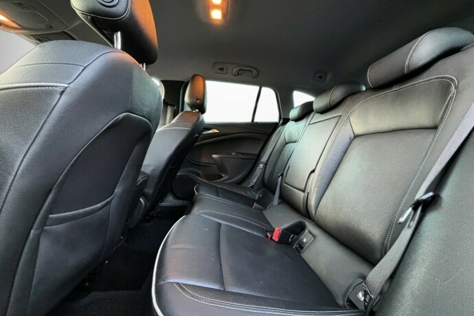 opel-astra-bensin-2016-big-30