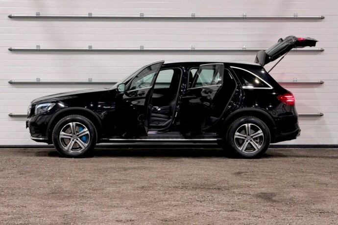 mercedes-benz-glc-elektrisitetbensin-2018-big-5