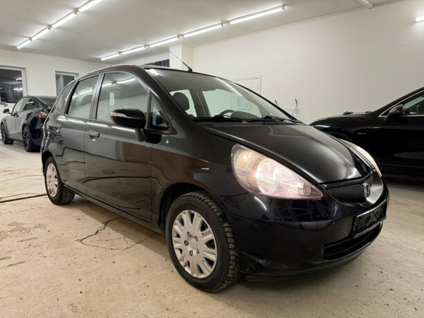 honda-jazz-bensin-2007-big-1
