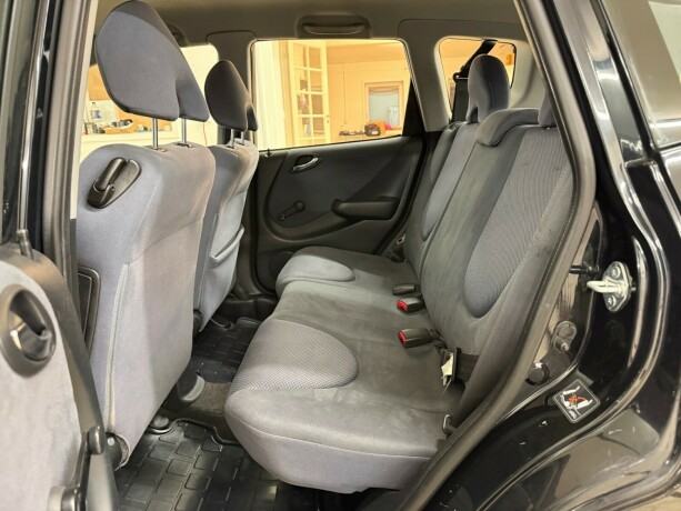 honda-jazz-bensin-2007-big-24