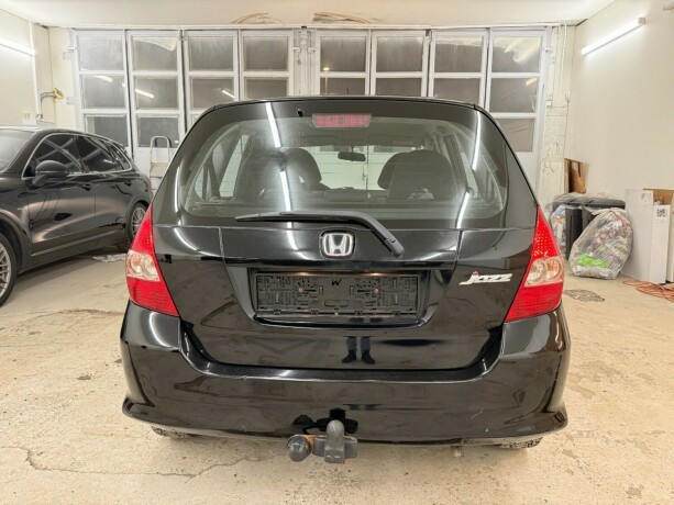 honda-jazz-bensin-2007-big-4