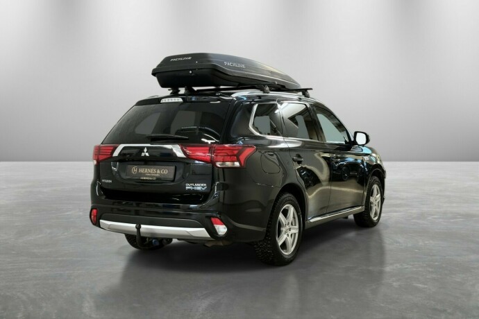 mitsubishi-outlander-elektrisitetbensin-2016-big-5