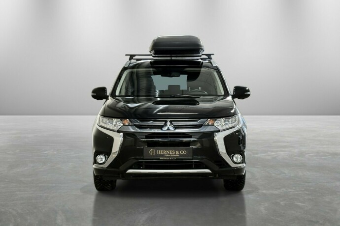 mitsubishi-outlander-elektrisitetbensin-2016-big-3