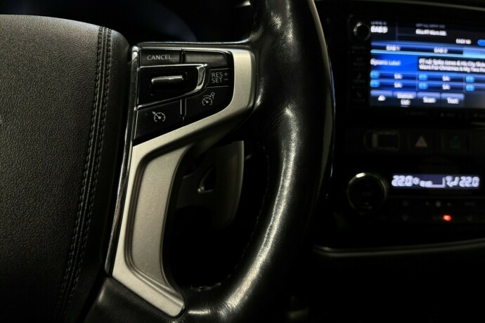 mitsubishi-outlander-elektrisitetbensin-2016-big-18