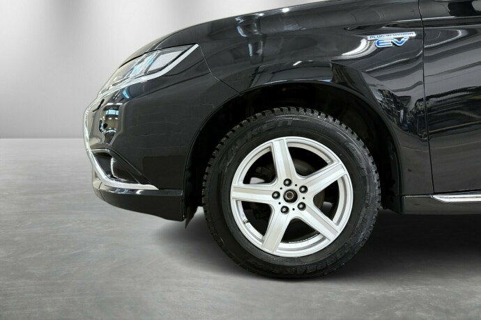 mitsubishi-outlander-elektrisitetbensin-2016-big-2