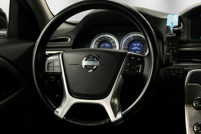 volvo-xc-70-diesel-2013-big-19