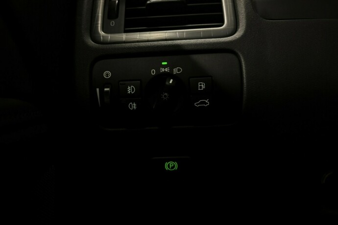 volvo-xc-70-diesel-2013-big-24