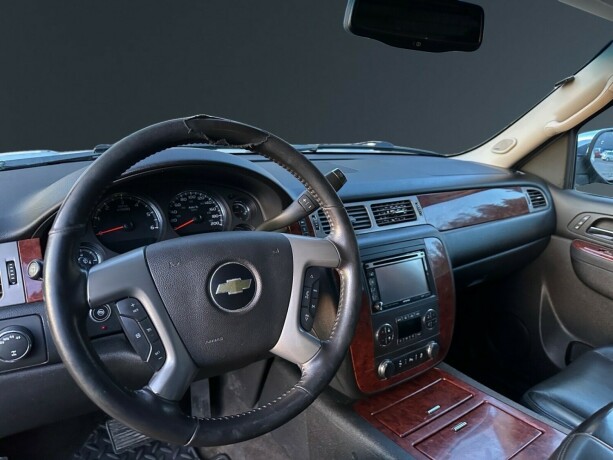 chevrolet-tahoe-bensin-2014-big-10