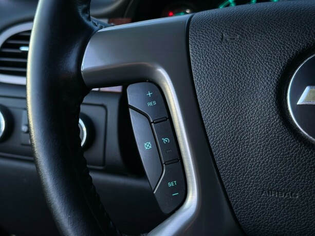 chevrolet-tahoe-bensin-2014-big-23