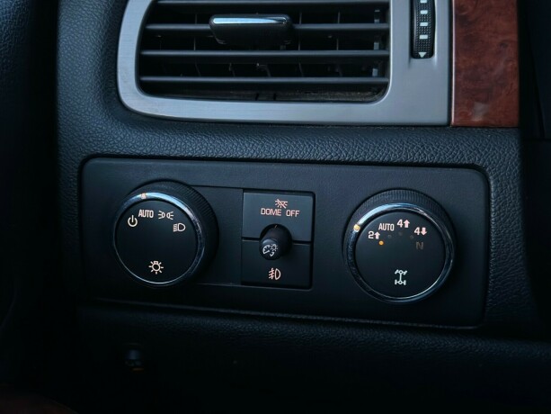 chevrolet-tahoe-bensin-2014-big-26