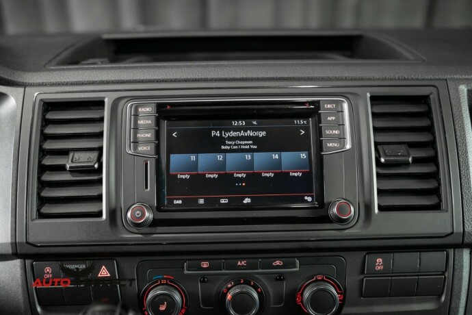 volkswagen-transporter-diesel-2018-big-25