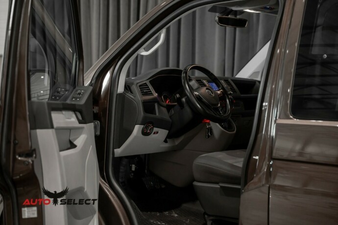 volkswagen-transporter-diesel-2018-big-16