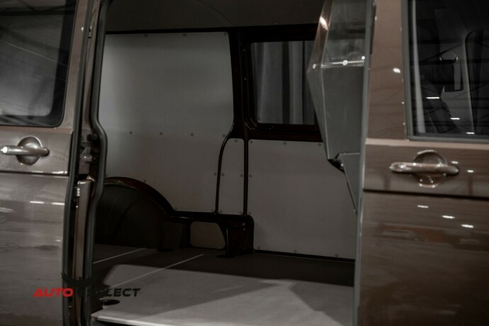 volkswagen-transporter-diesel-2018-big-12