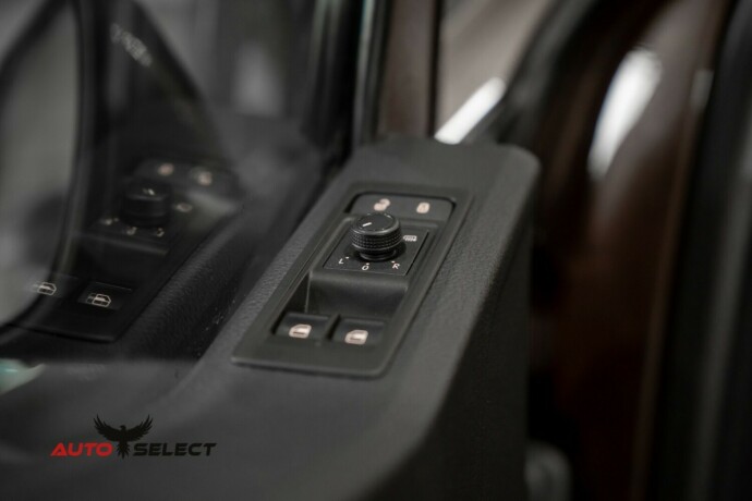 volkswagen-transporter-diesel-2018-big-17