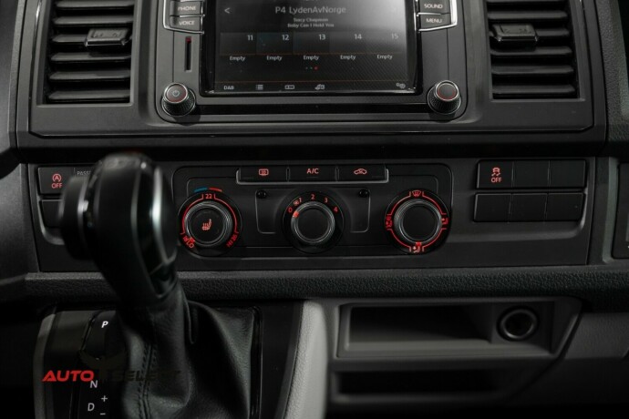 volkswagen-transporter-diesel-2018-big-26