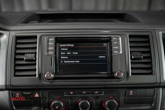 volkswagen-transporter-diesel-2018-big-30