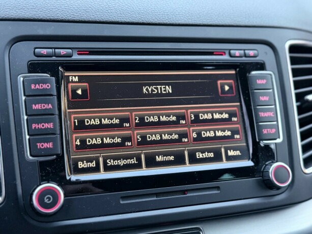 volkswagen-sharan-diesel-2011-big-21