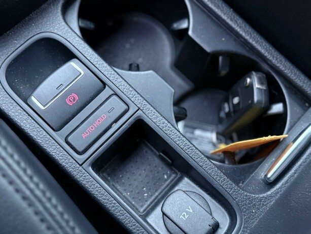 volkswagen-sharan-diesel-2011-big-15