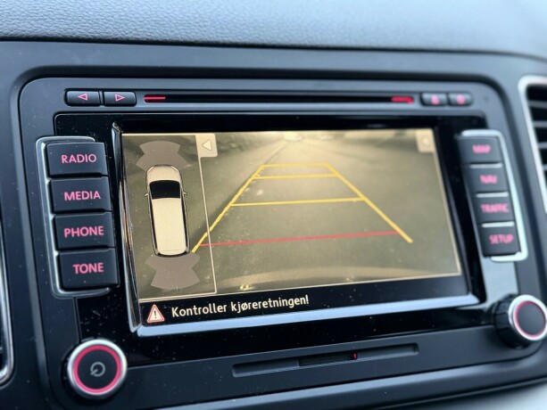 volkswagen-sharan-diesel-2011-big-19