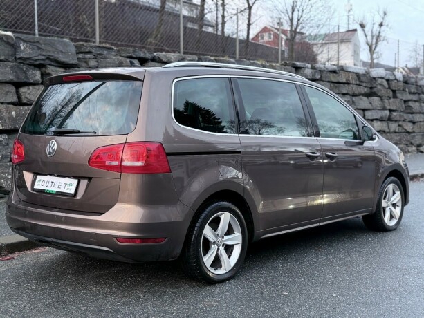 volkswagen-sharan-diesel-2011-big-4