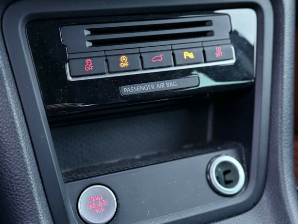 volkswagen-sharan-diesel-2011-big-16