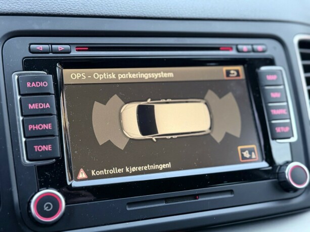 volkswagen-sharan-diesel-2011-big-20