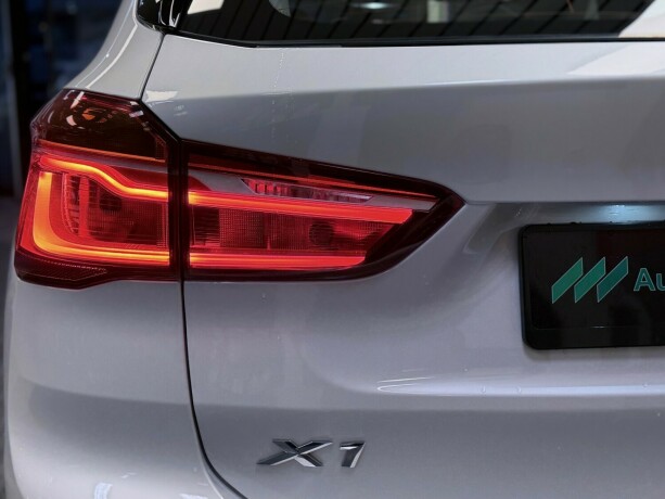 bmw-x1-diesel-2018-big-28