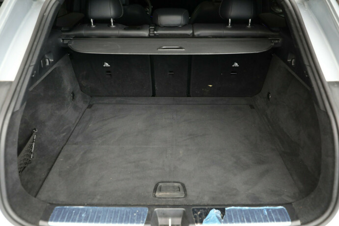 mercedes-benz-eqe-suv-elektrisitet-2023-big-40