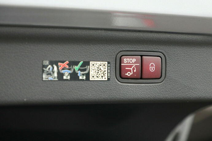 mercedes-benz-eqe-suv-elektrisitet-2023-big-42