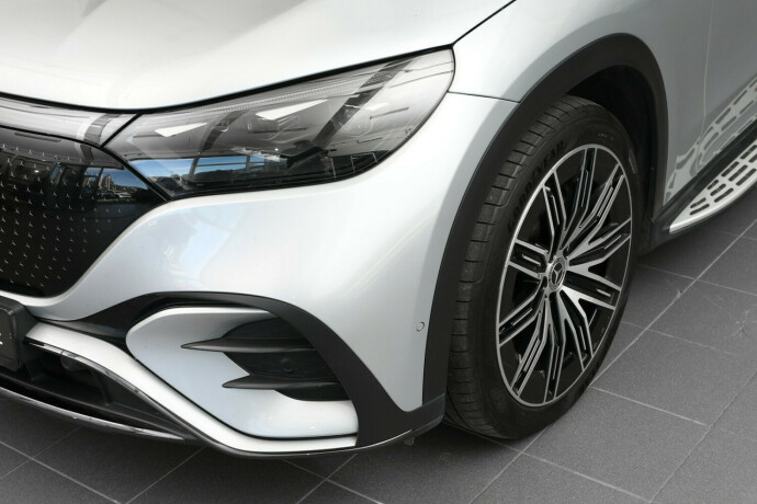 mercedes-benz-eqe-suv-elektrisitet-2023-big-34