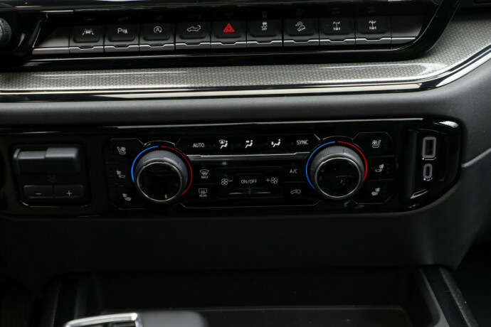 chevrolet-silverado-diesel-2024-big-19