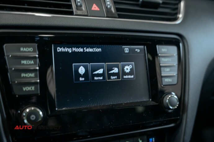 skoda-octavia-rs-diesel-2016-big-33