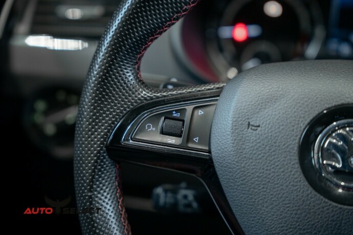 skoda-octavia-rs-diesel-2016-big-21