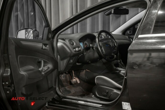 ford-mondeo-diesel-2012-big-18