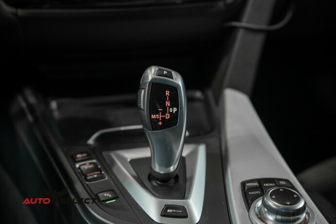 bmw-3-serie-elektrisitetbensin-2017-big-30