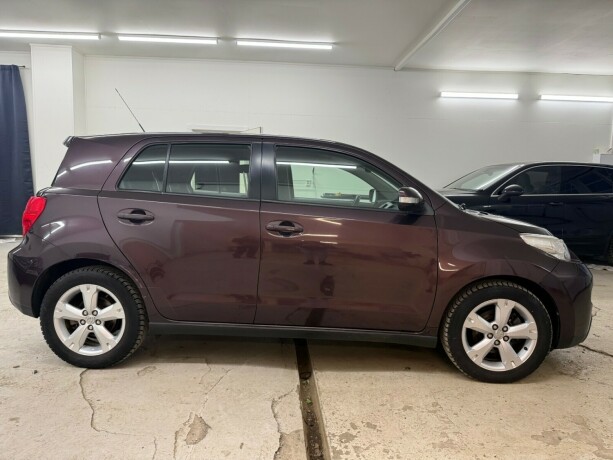 toyota-urban-cruiser-diesel-2010-big-5