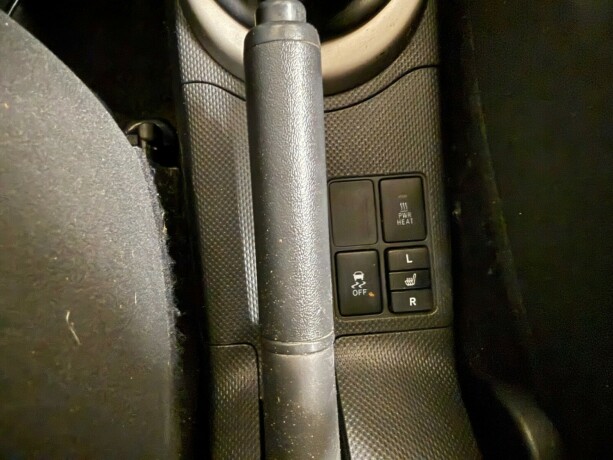 toyota-urban-cruiser-diesel-2010-big-11