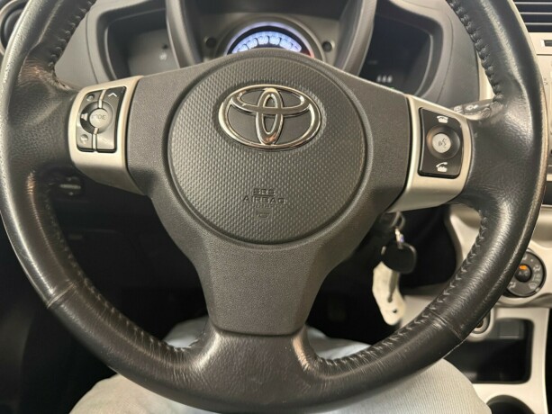 toyota-urban-cruiser-diesel-2010-big-9