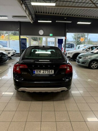 volvo-s60-diesel-2011-big-3