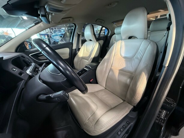 volvo-s60-diesel-2011-big-10