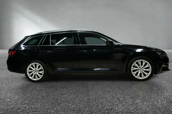 skoda-superb-elektrisitetbensin-2021-big-5