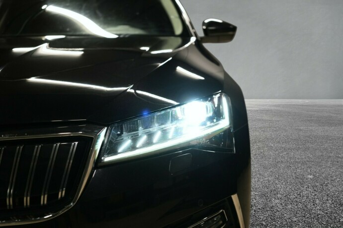 skoda-superb-elektrisitetbensin-2021-big-8