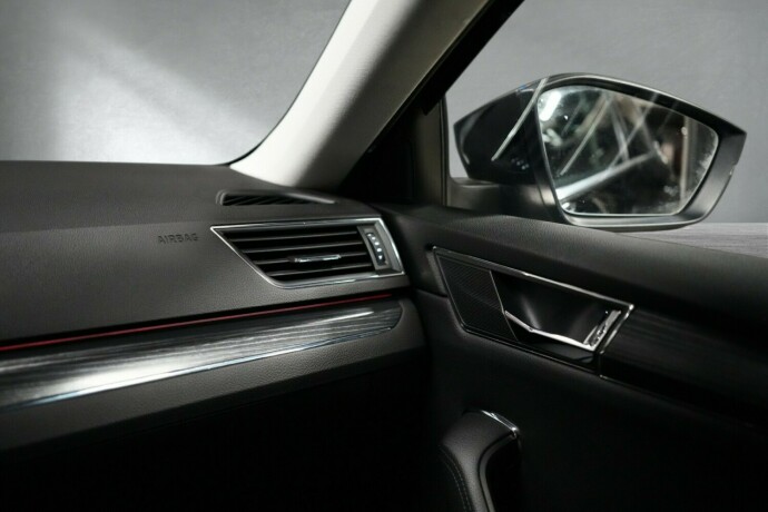 skoda-superb-elektrisitetbensin-2021-big-14