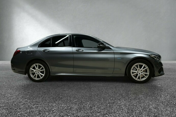 mercedes-benz-c-klasse-elektrisitetbensin-2018-big-5